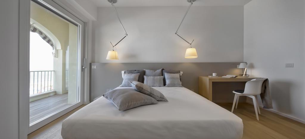 Luxury Suites Collection - Milano 33 Riccione Exterior photo